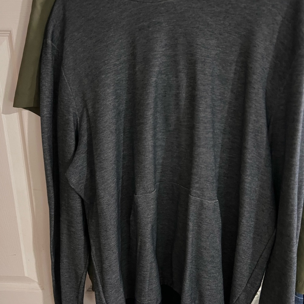 Theory Charcoal Gray Long Sleeve Sweatshirt